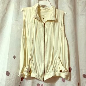 Super adorable LA hearts vest